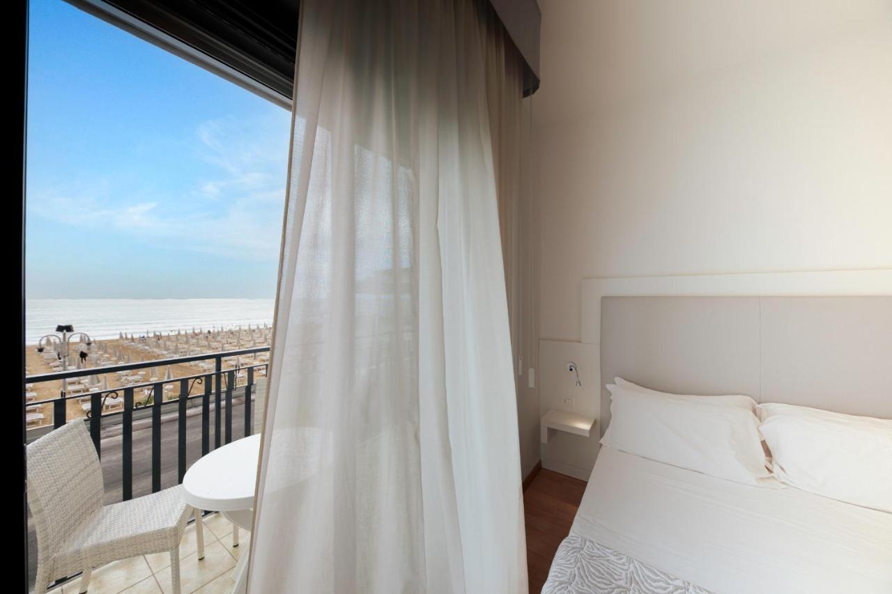 Hotel El Salvador Frontemare Piscina Riscaldata Lido di Jesolo Kültér fotó